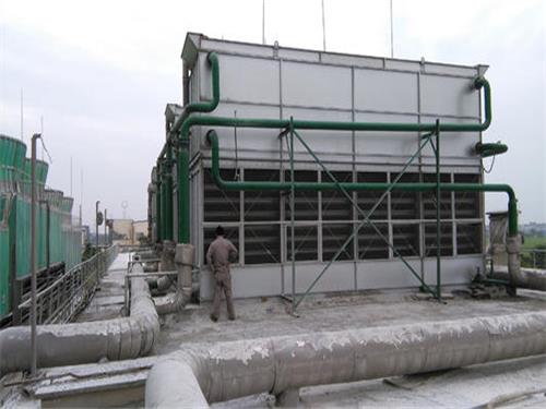 Daily maintenance and maintenance of closed cooling towers