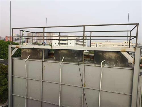 Closed cooling tower is the hazard of floating water and its solution