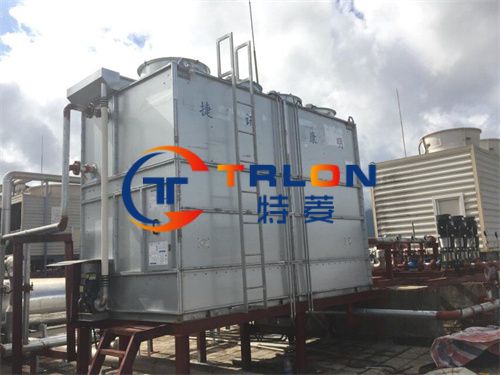 What is the energy consumption of a closed cooling tower fan?