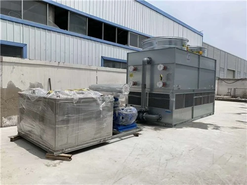 How to maintain the packing of a closed cooling tower?