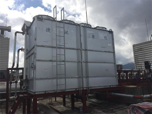 What should be considered when selecting safety valves for industrial closed cooling towers?